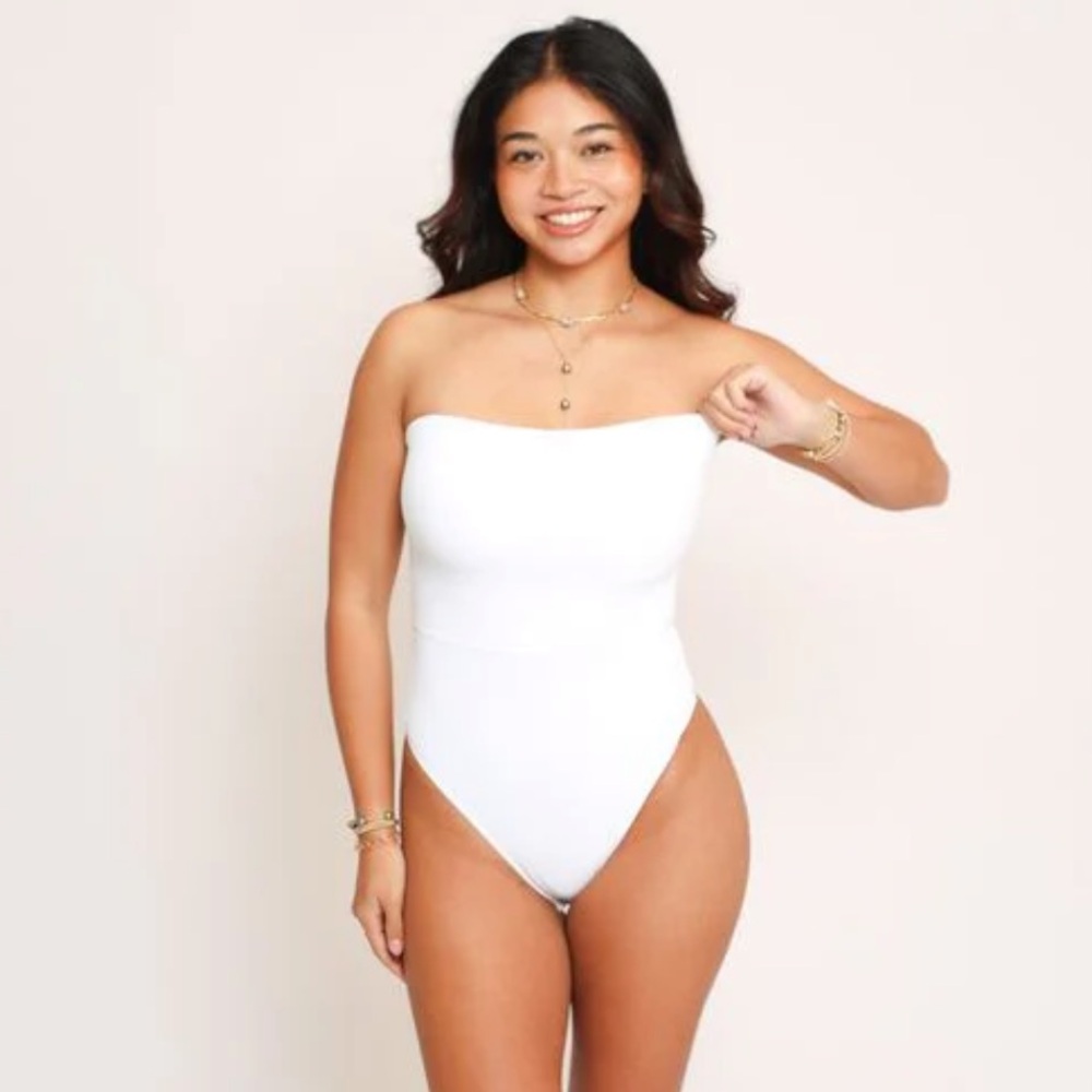 Teal Activewear Anu Strapless Bodysuit size medium NWT